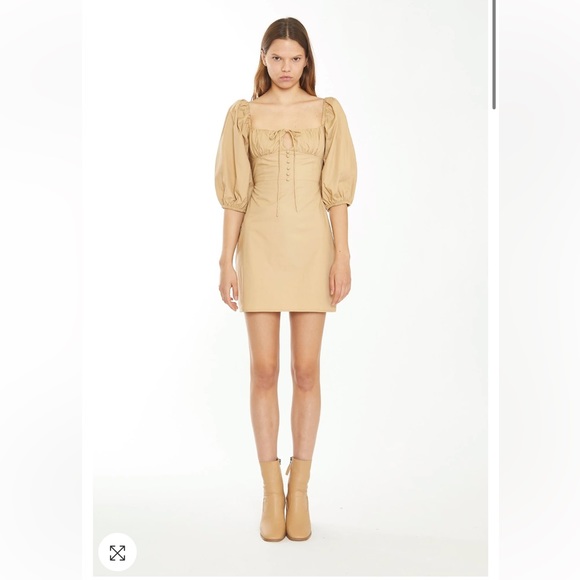 Glamorous Puffy Sleeved Dress - Picture 6 of 6